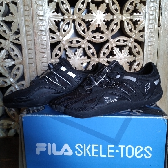 FILA SKELE-TOES WOMEN'S SIZE 7 NEW IN BOX - Picture 4 of 8